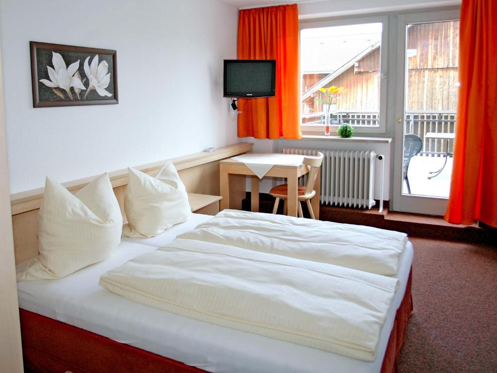 Gasthof Roessle Rieden Room photo